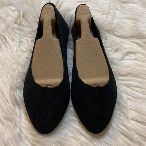 Skechers Flats - Picture 1 of 4